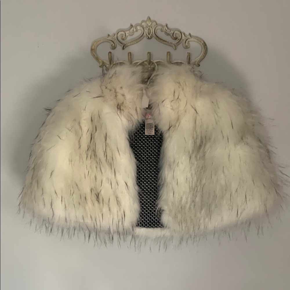 Free People Chic Faux Fur Capelett in Cream and Black